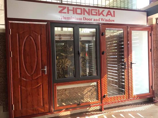 Mẫu cửa nhôm được sản xuất từ nhôm Zhongkai 