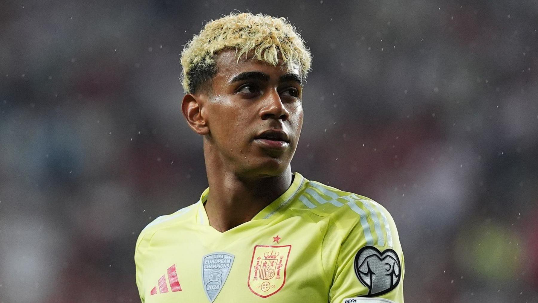 Lamine Yamal được xem là tương lai của hàng công CLB Barcelona.