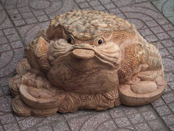 Khai quang là nghi lễ quan trọng để Thiềm Thừ phong thủy nhận chủ.