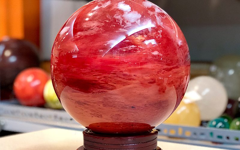 Quả cầu phong thủy là vật phẩm hội tụ tinh hoa của đất trời.
