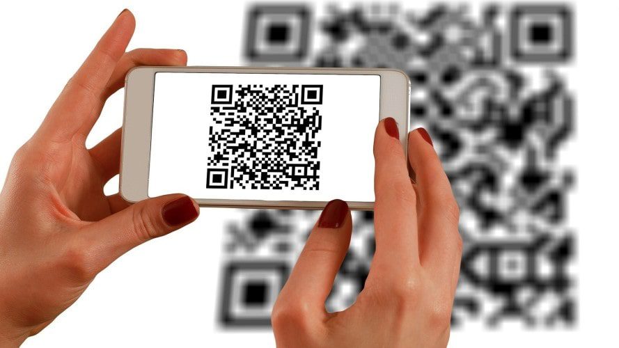 Mã QR (Quick Response Code) là một dạng mã vạch hai chiều, được phát minh bởi Denso Wave