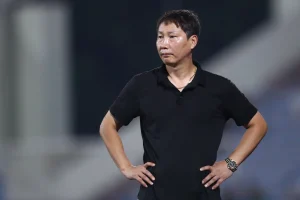 Kim Sang-sik: Bước Ngoặt Mới Của Bóng Đá Việt Nam Với Tân Huấn Luyện Viên Trưởng