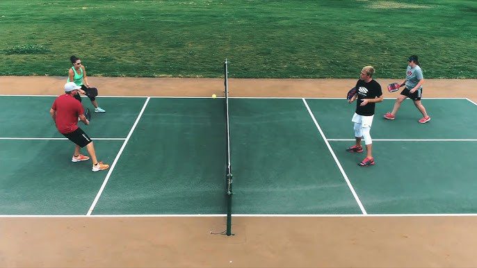 Cách chơi Pickleball - Sân chơi và dụng cụ cơ bản