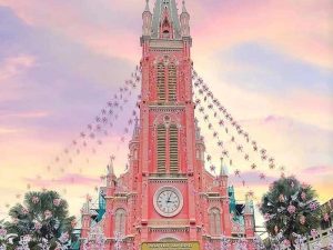Nhà Thờ Tân Định: Phân Tích Kiến Trúc Gothic Màu Hồng Độc Đáo