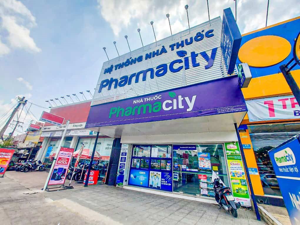 Nhà thuốc Pharmacity - Không gian cửa hàng và vị trí thuận tiện